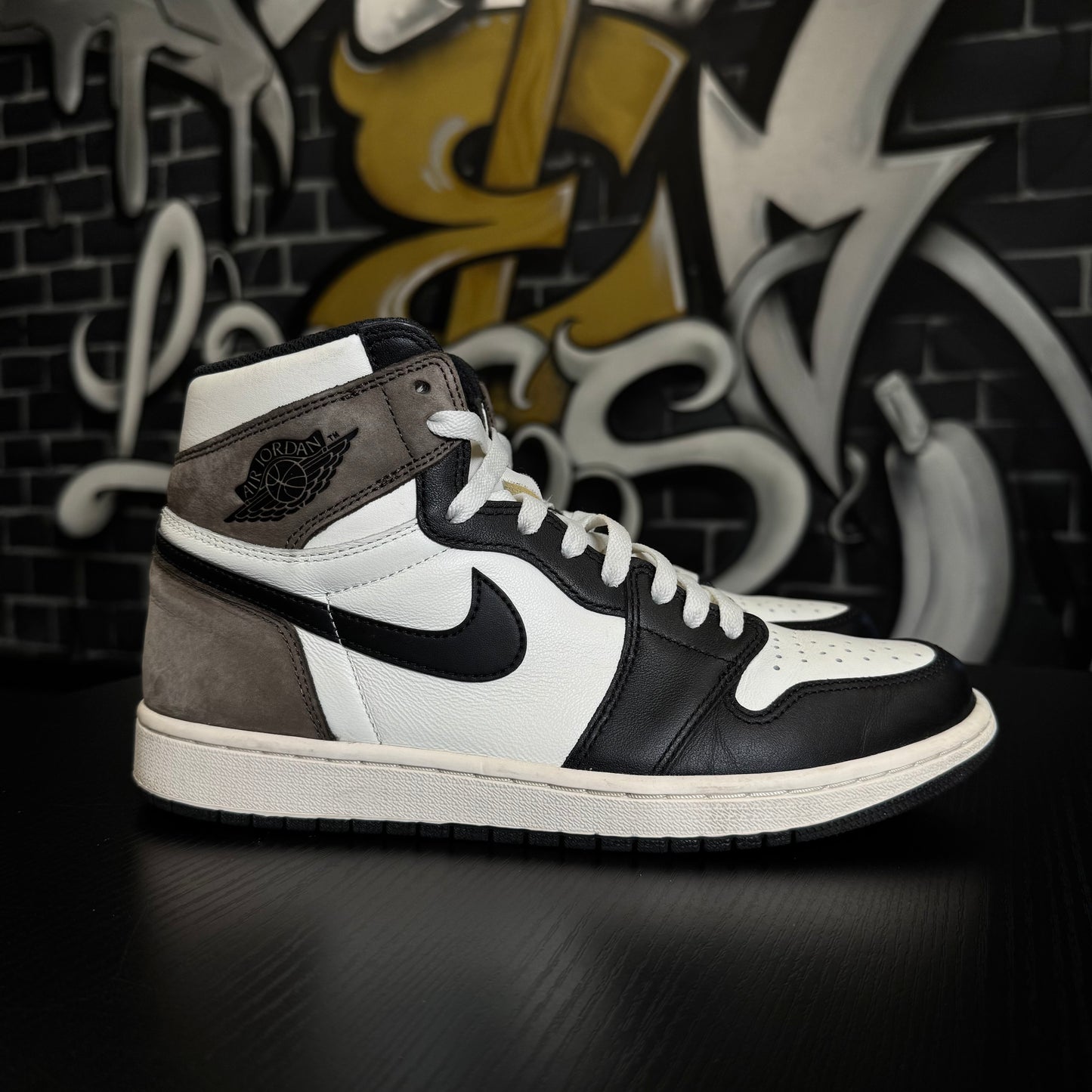 Jordan 1 High Dark Mocha