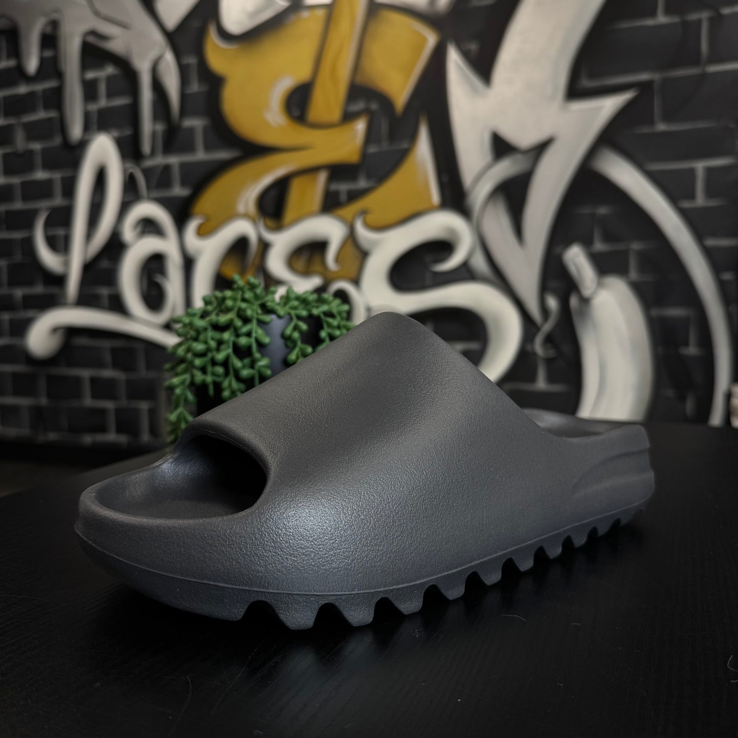 Yeezy Slide Onyx