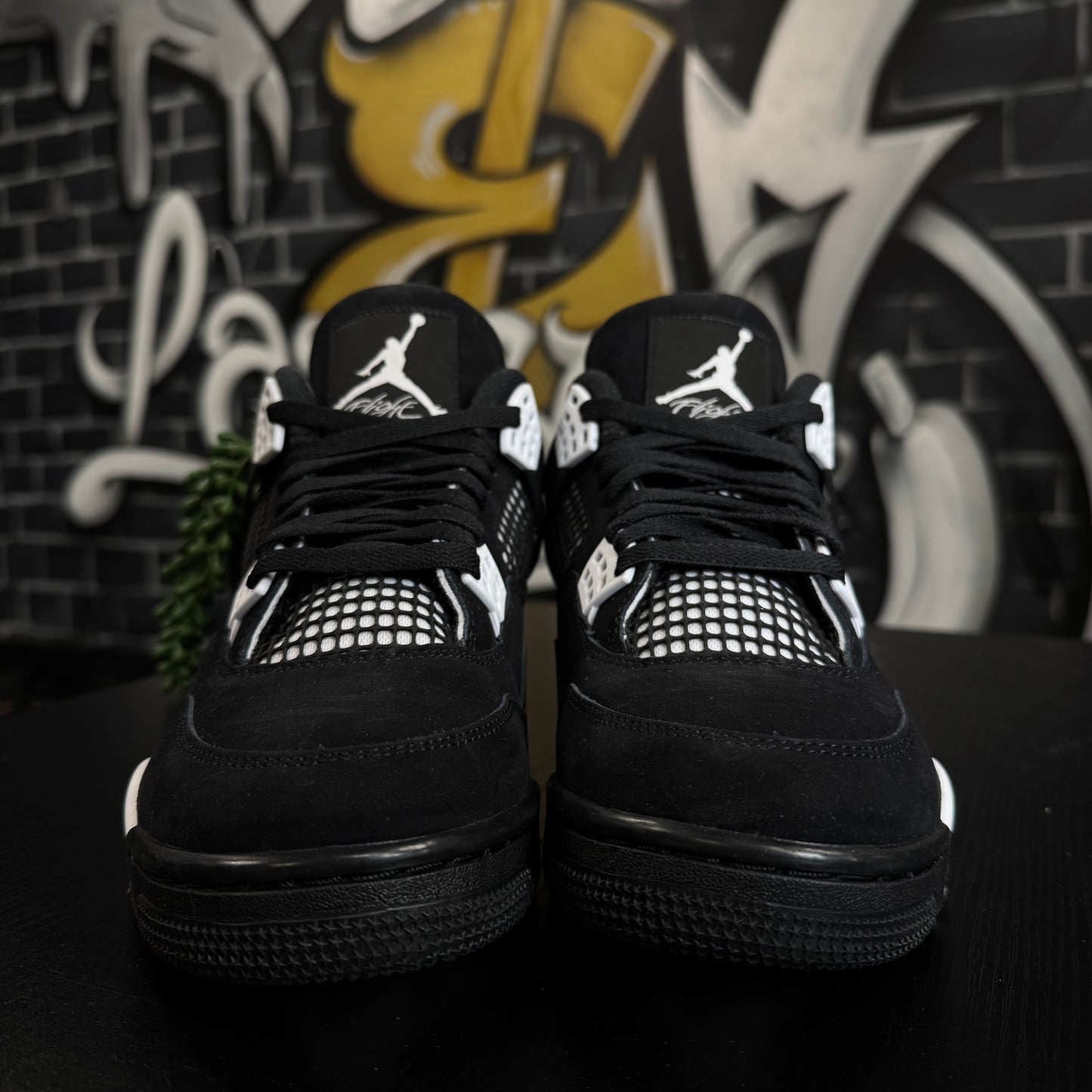 Jordan 4 White Thunder