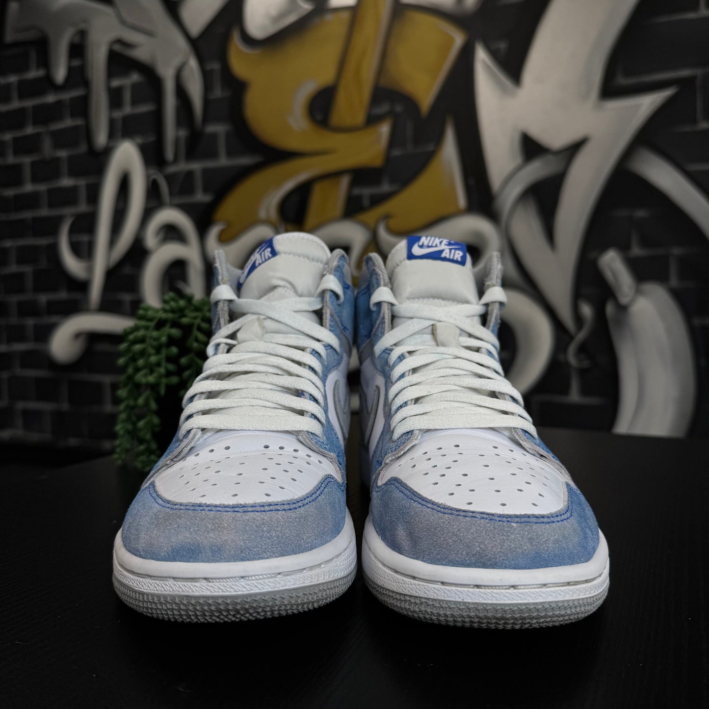 Jordan 1 High Hyper Royal