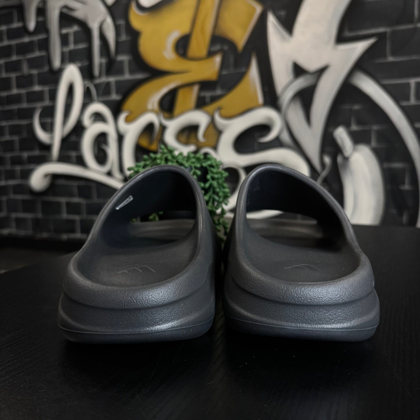 Yeezy Slide Onyx