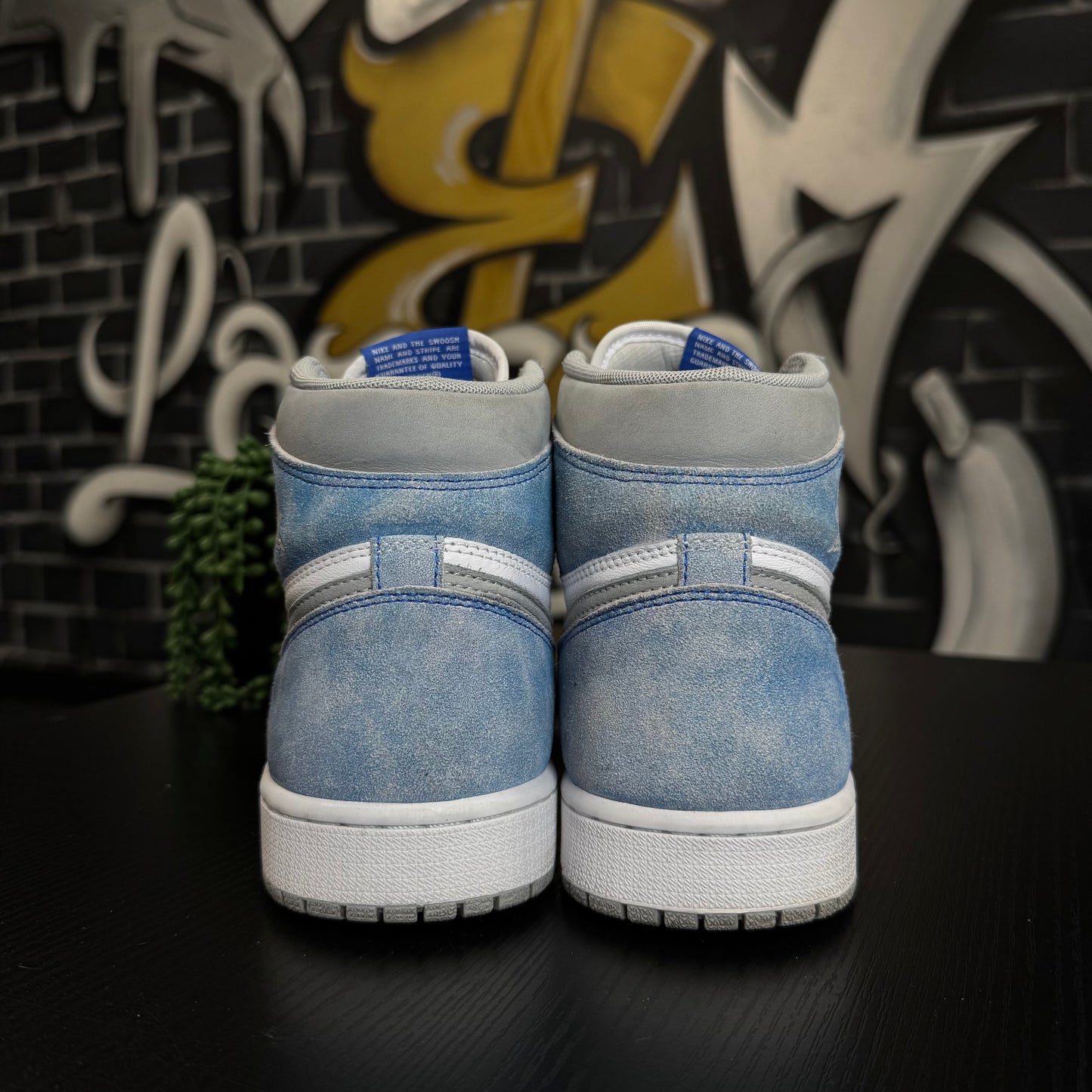 Jordan 1 High Hyper Royal