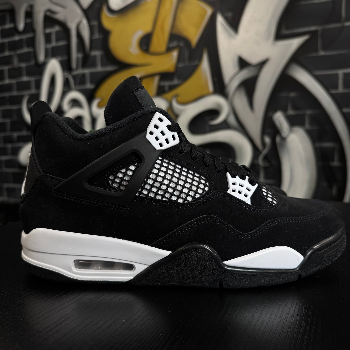 Jordan 4 White Thunder