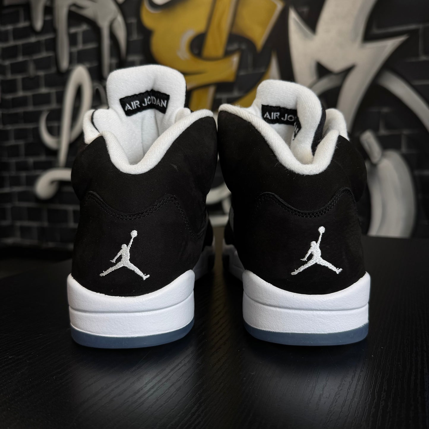 Jordan 5 Moonlight (2021)