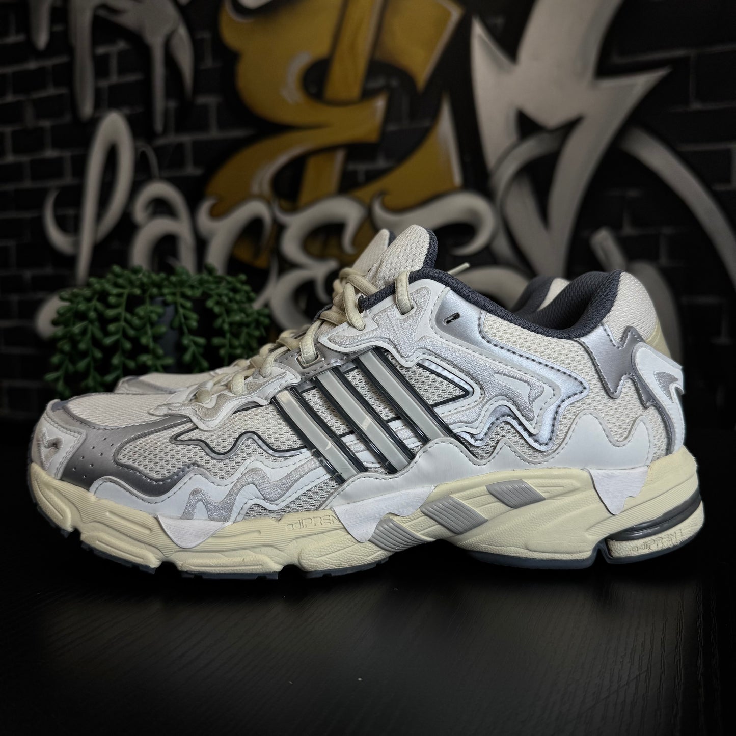 Adidas Response CL Bad Bunny Wonder White