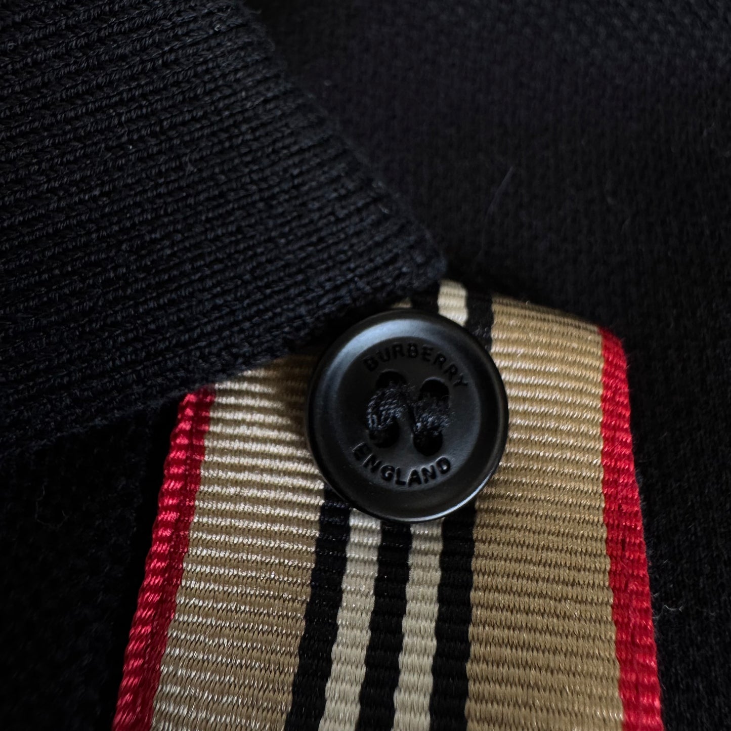 Burberry Polo Black/Red