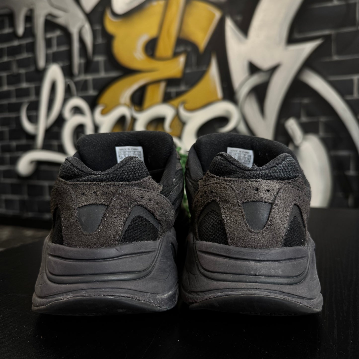 Yeezy 700 V2 Vanta