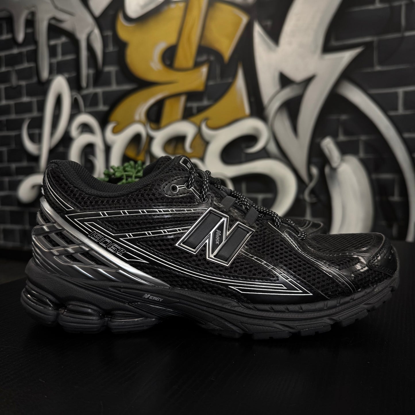 New Balance 1906R Black Silver