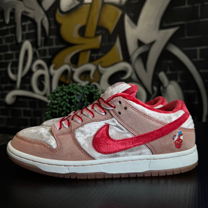Nike SB Dunk Low StrangeLove