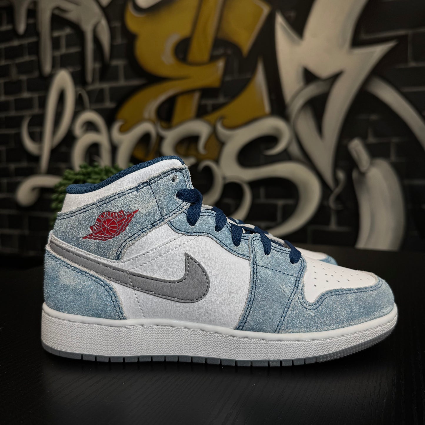 Jordan 1 Mid SE French Blue