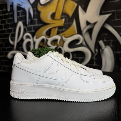 Nike Air Force 1 LE