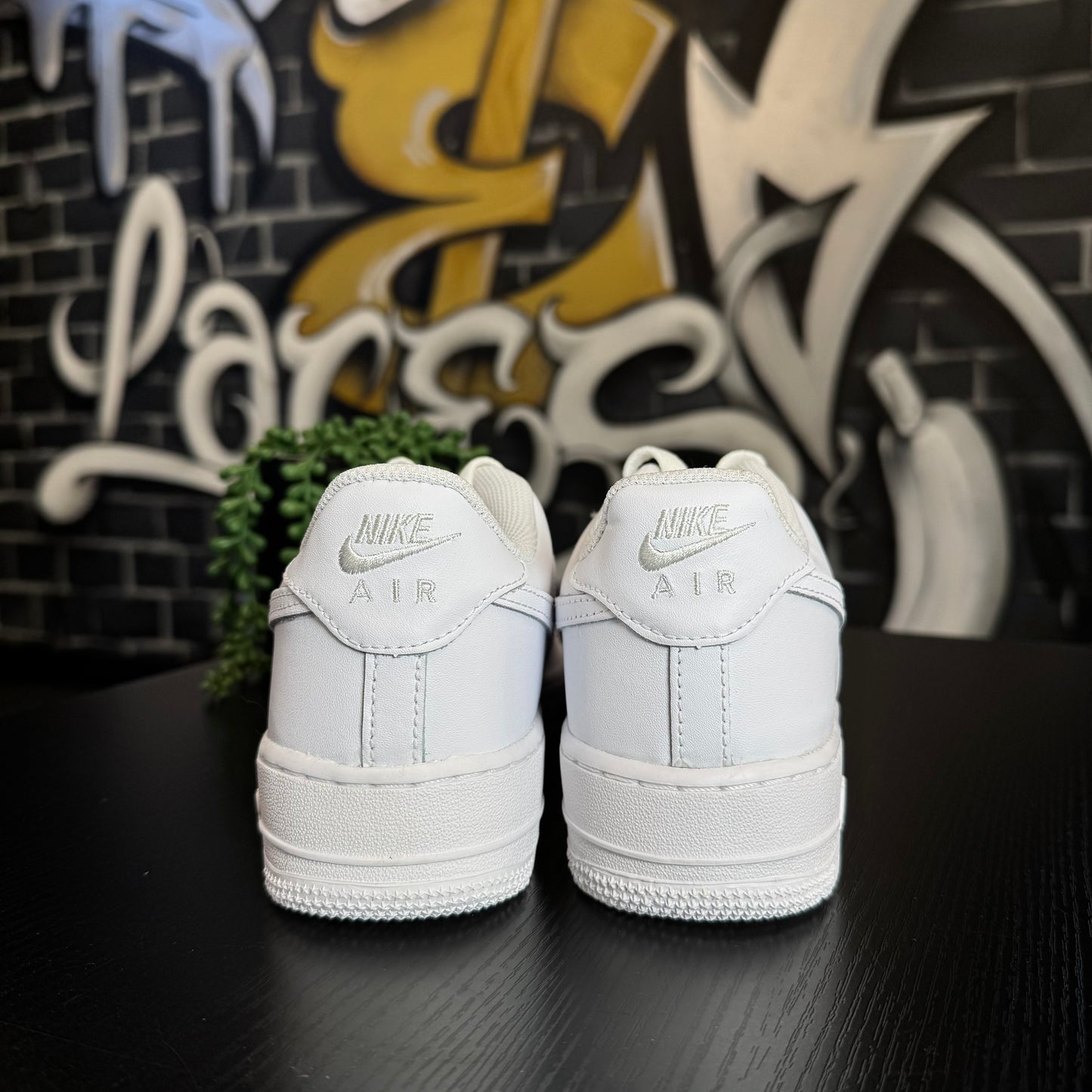 Nike Air Force 1 LE