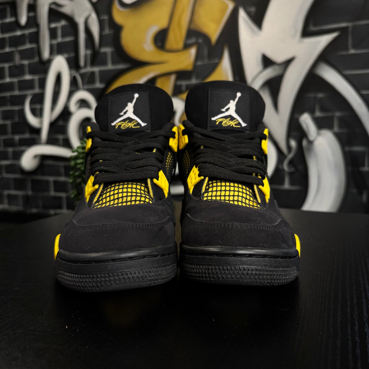 Jordan 4 Thunder