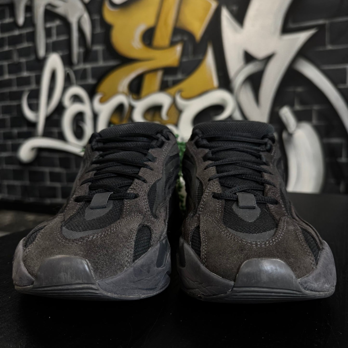 Yeezy 700 V2 Vanta