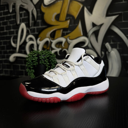 Jordan 11 Low Concord Bred