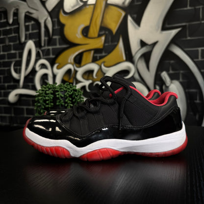 Jordan 11 Low Bred