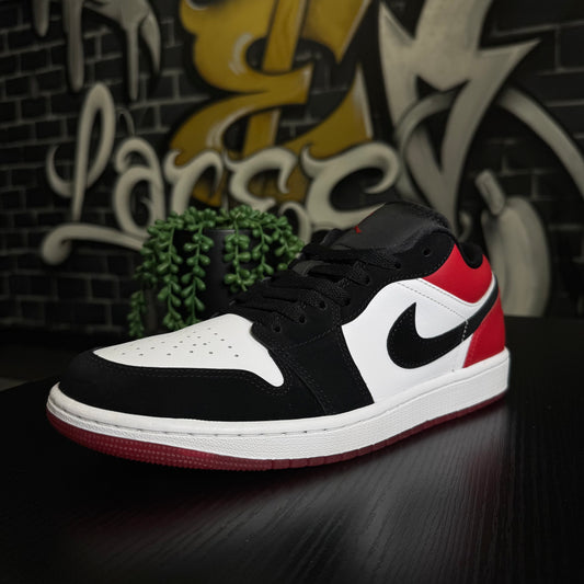Jordan 1 Low SE Black Toe (2025)