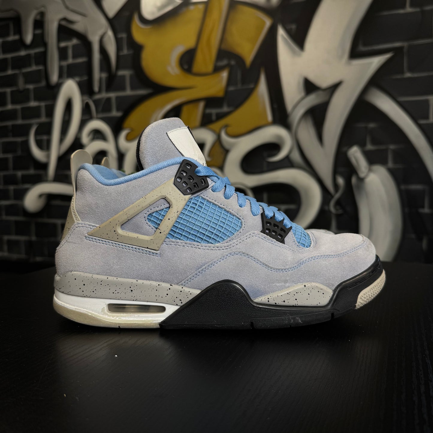 Jordan 4 University Blue