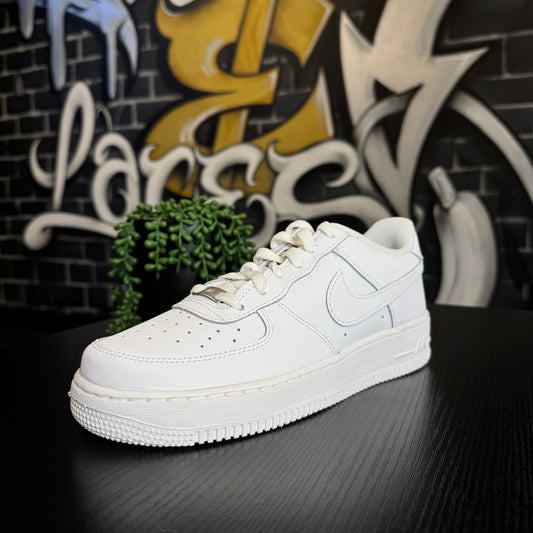 Nike Air Force 1 LE