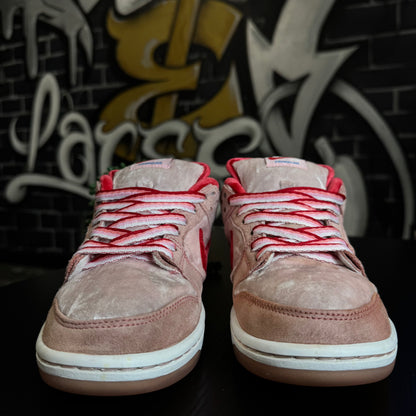 Nike SB Dunk Low StrangeLove
