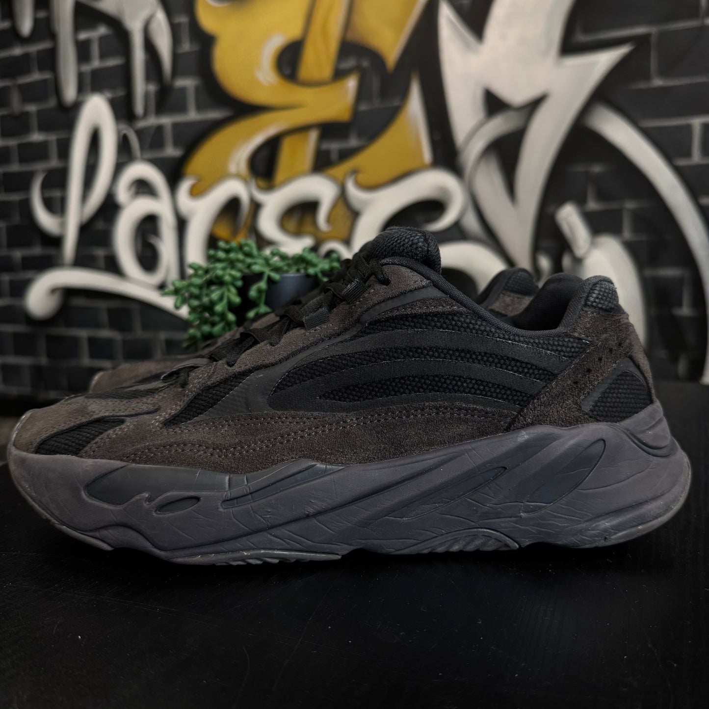 Yeezy 700 V2 Vanta