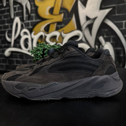 Yeezy 700 V2 Vanta