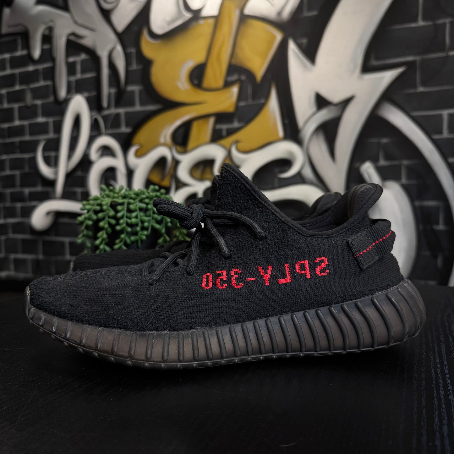 Yeezy 350 V2 Bred
