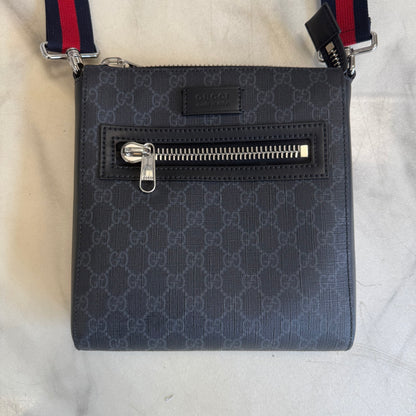 Gucci GG Supreme Messenger Bag Black
