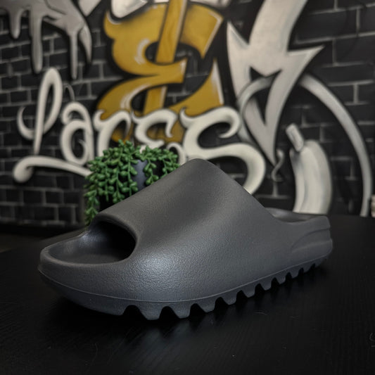 Yeezy Slide Onyx