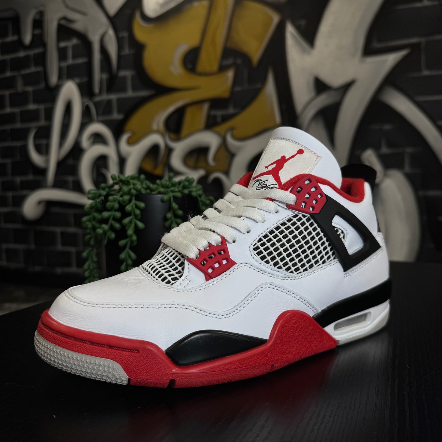 Jordan 4 Fire Red (2020)