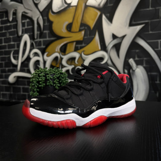 Jordan 11 Low Bred