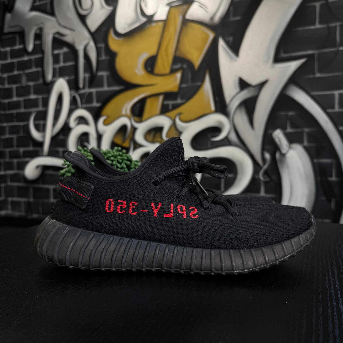 Yeezy 350 V2 Bred