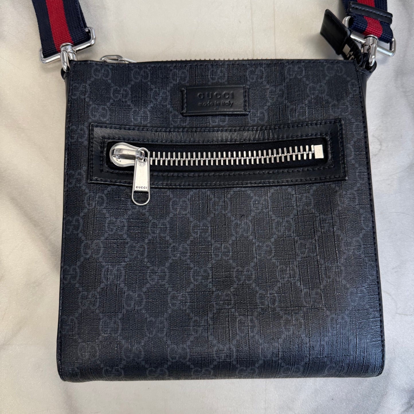 Gucci GG Supreme Messenger Bag Black