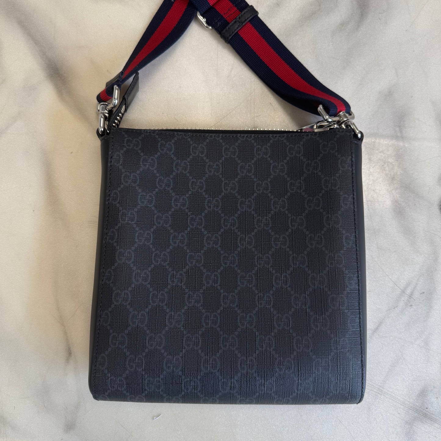 Gucci GG Supreme Messenger Bag Black