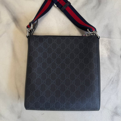 Gucci GG Supreme Messenger Bag Black
