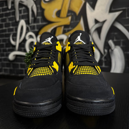 Jordan 4 Thunder