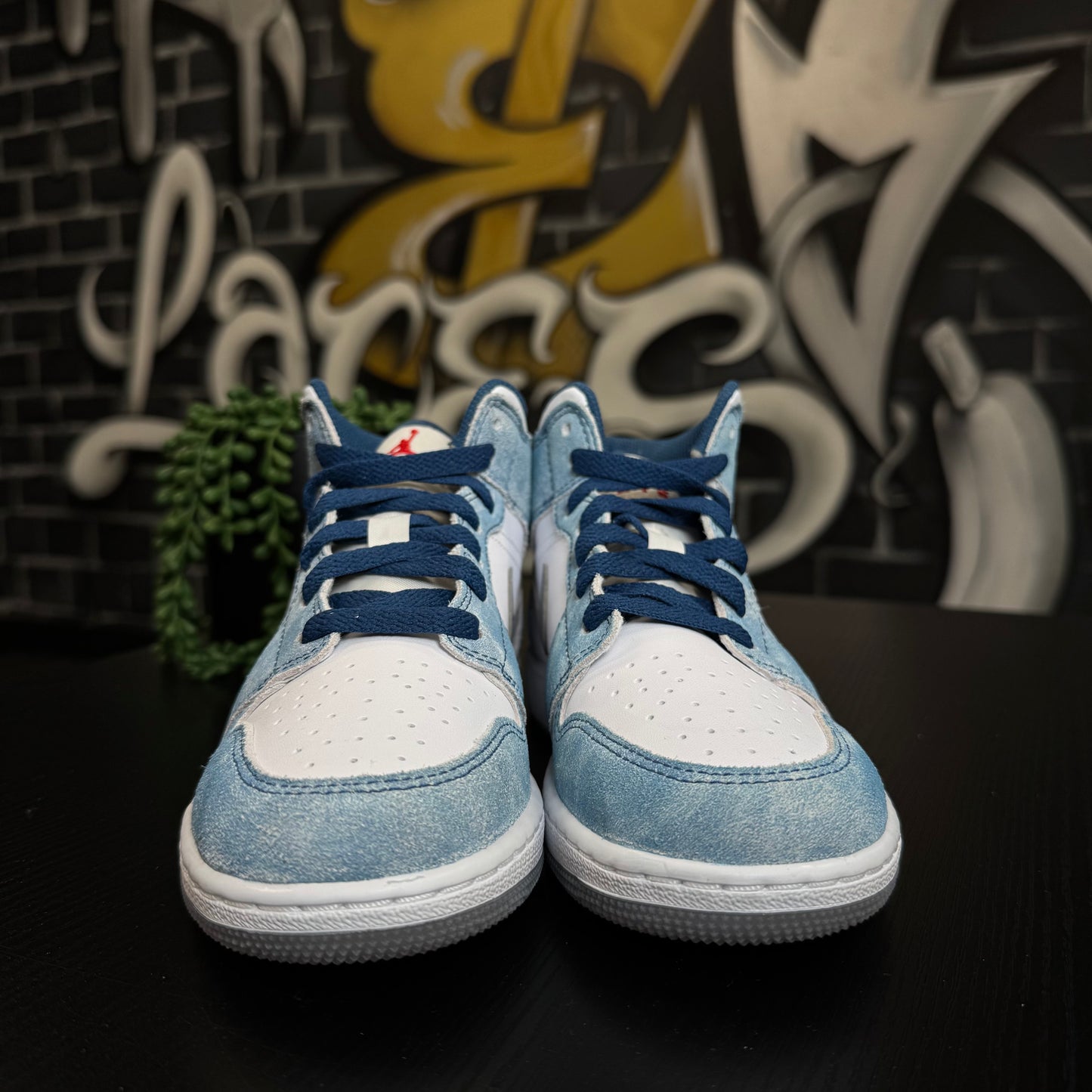 Jordan 1 Mid SE French Blue