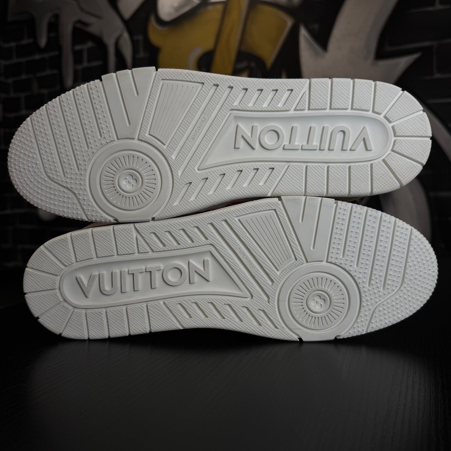 Louis Vuitton Trainer White Red LV Arrow Logos