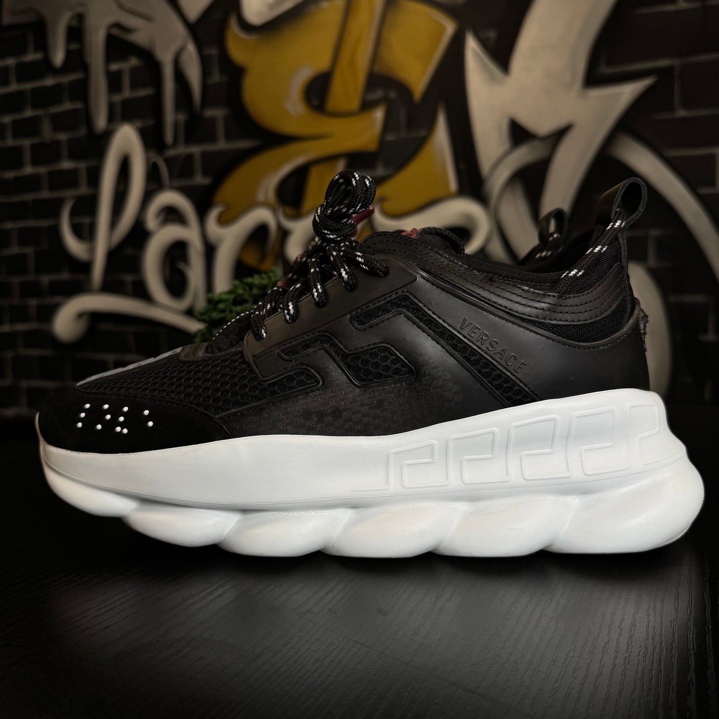 Versace Chain Reaction Black/White