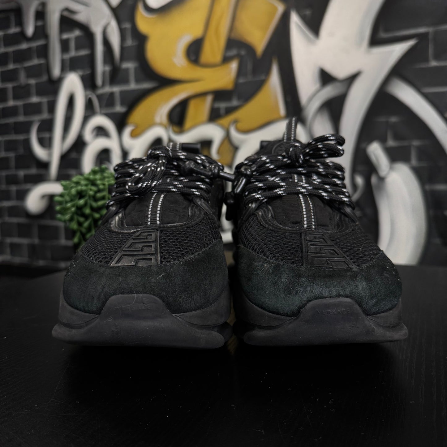 Versace Chain Reaction Black