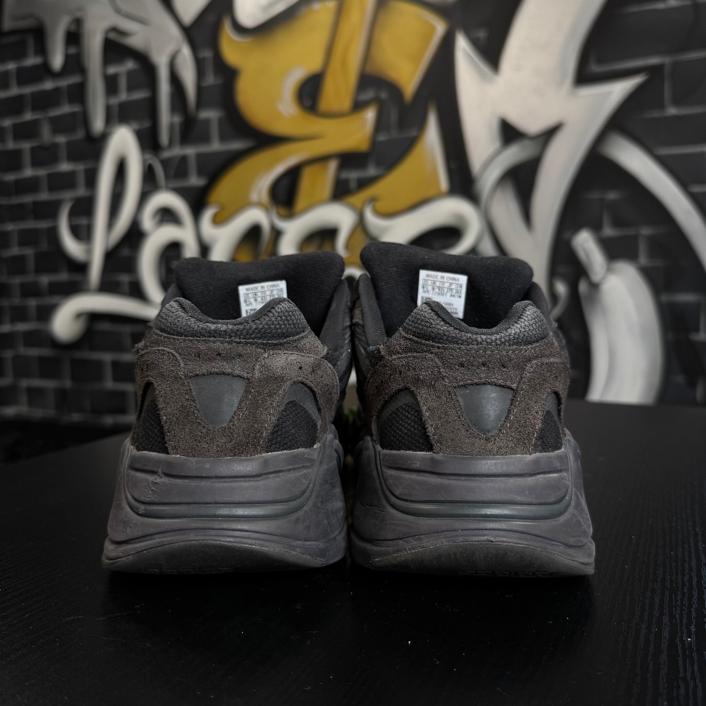 Yeezy 700 V2 Vanta