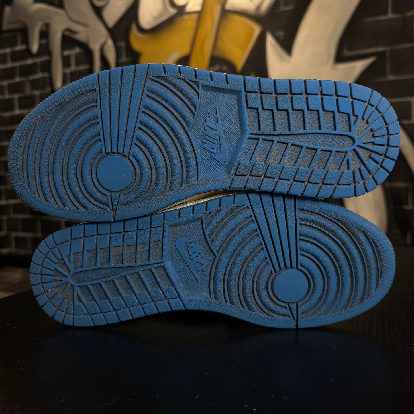 Jordan 1 Low Travis Scott X Fragment