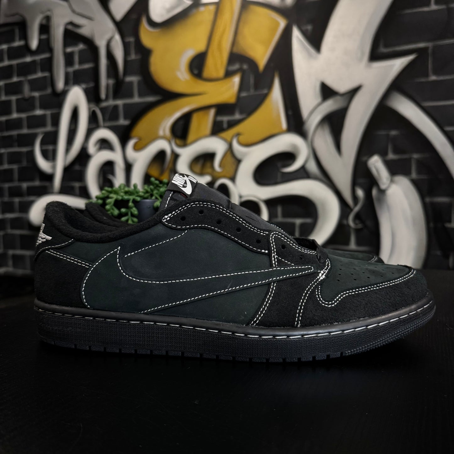 Jordan 1 Low Travis Scott Phantom