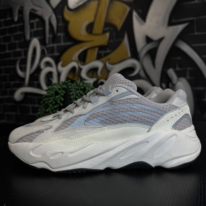Yeezy 700 V2 Static