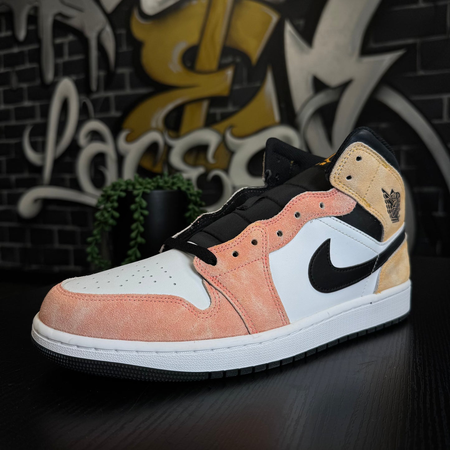 Jordan 1 Mid Magic Ember Flight Club