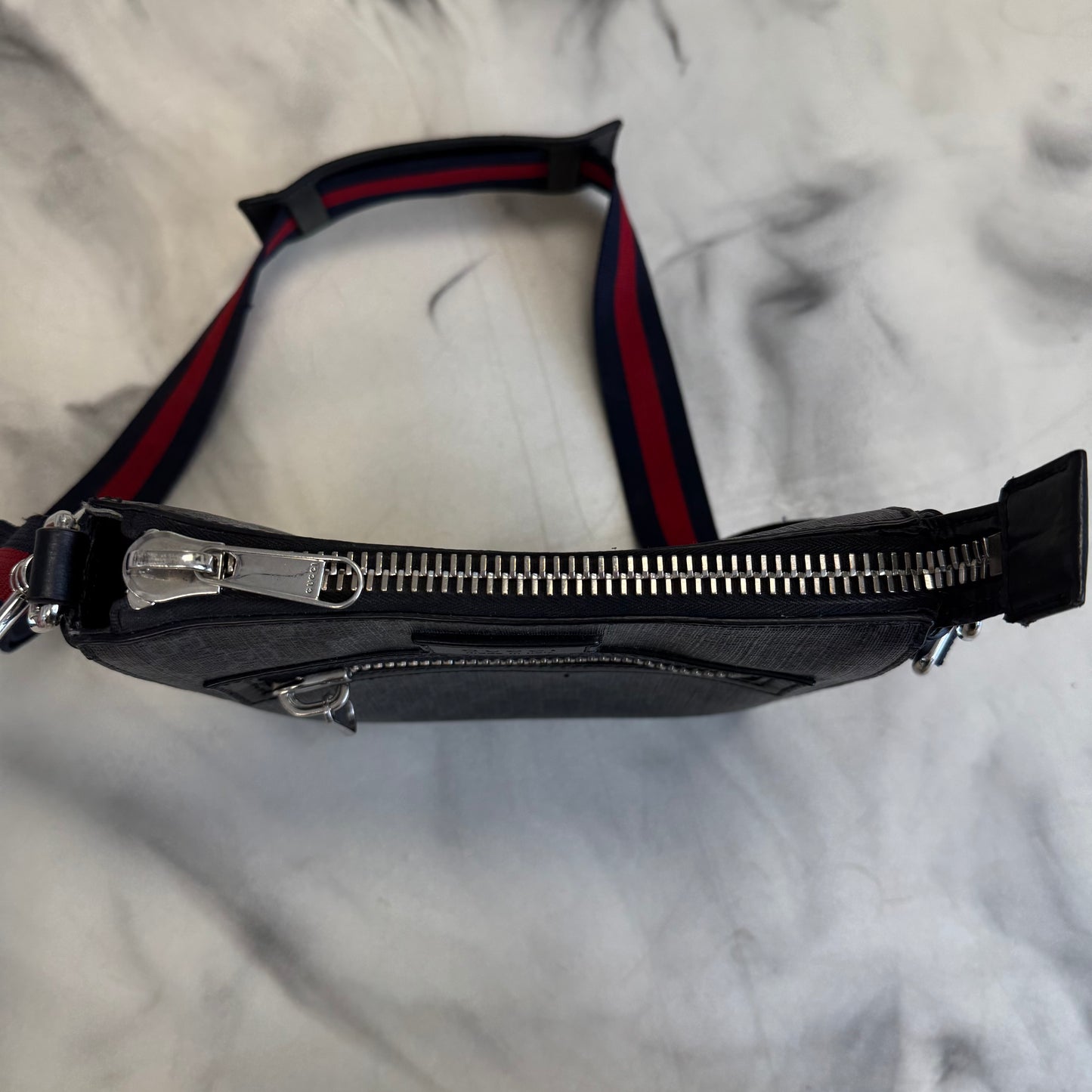 Gucci GG Supreme Messenger Bag Black