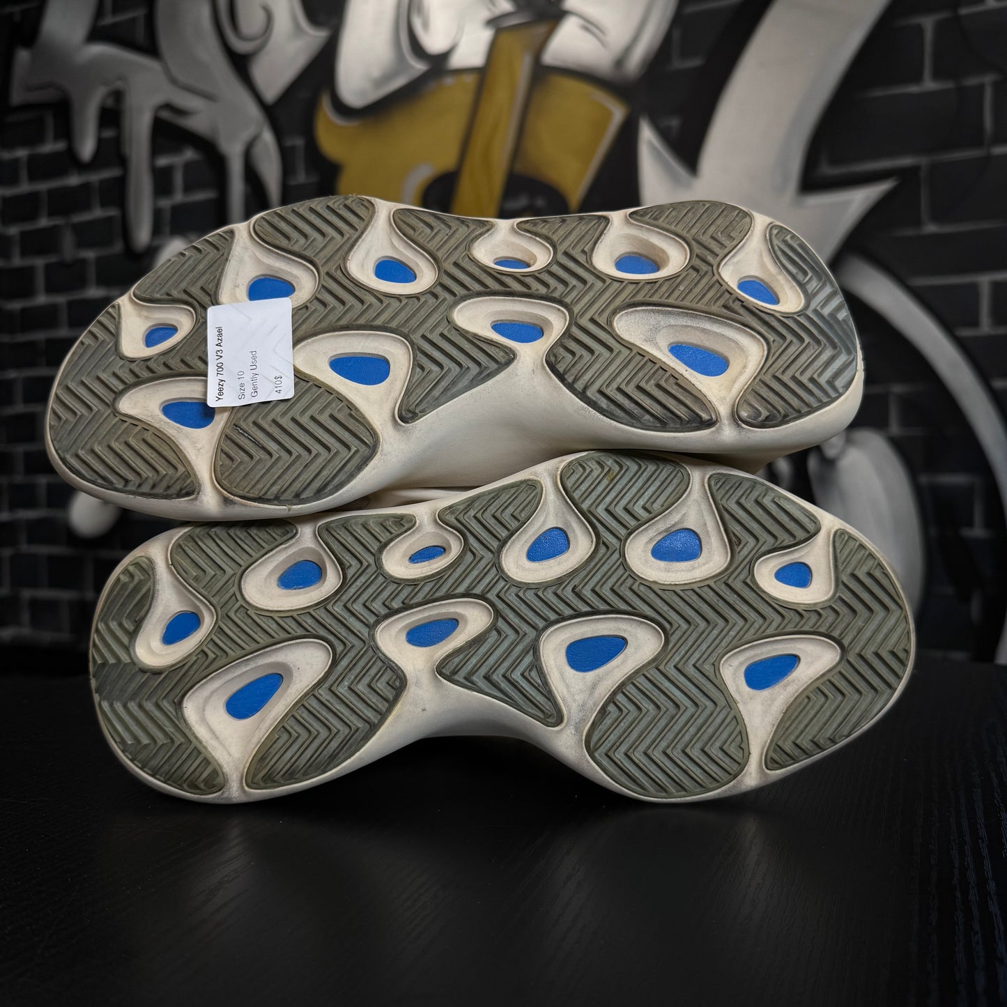 Yeezy 700 V3 Azael