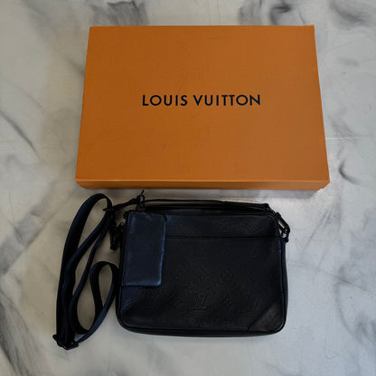 Louis Vuitton Duo Messenger Bag Black