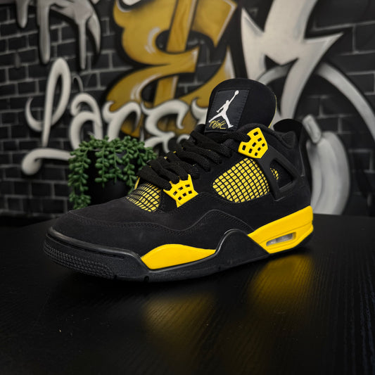 Jordan 4 Thunder