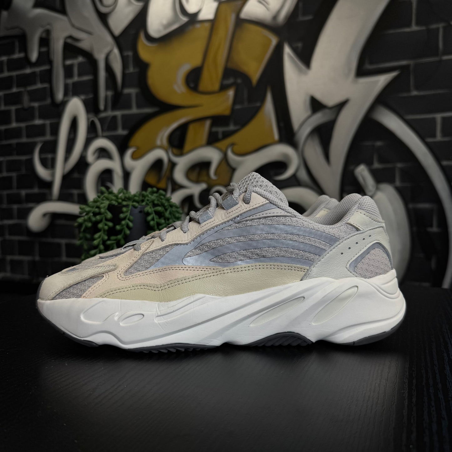 Yeezy 700 V2 Cream